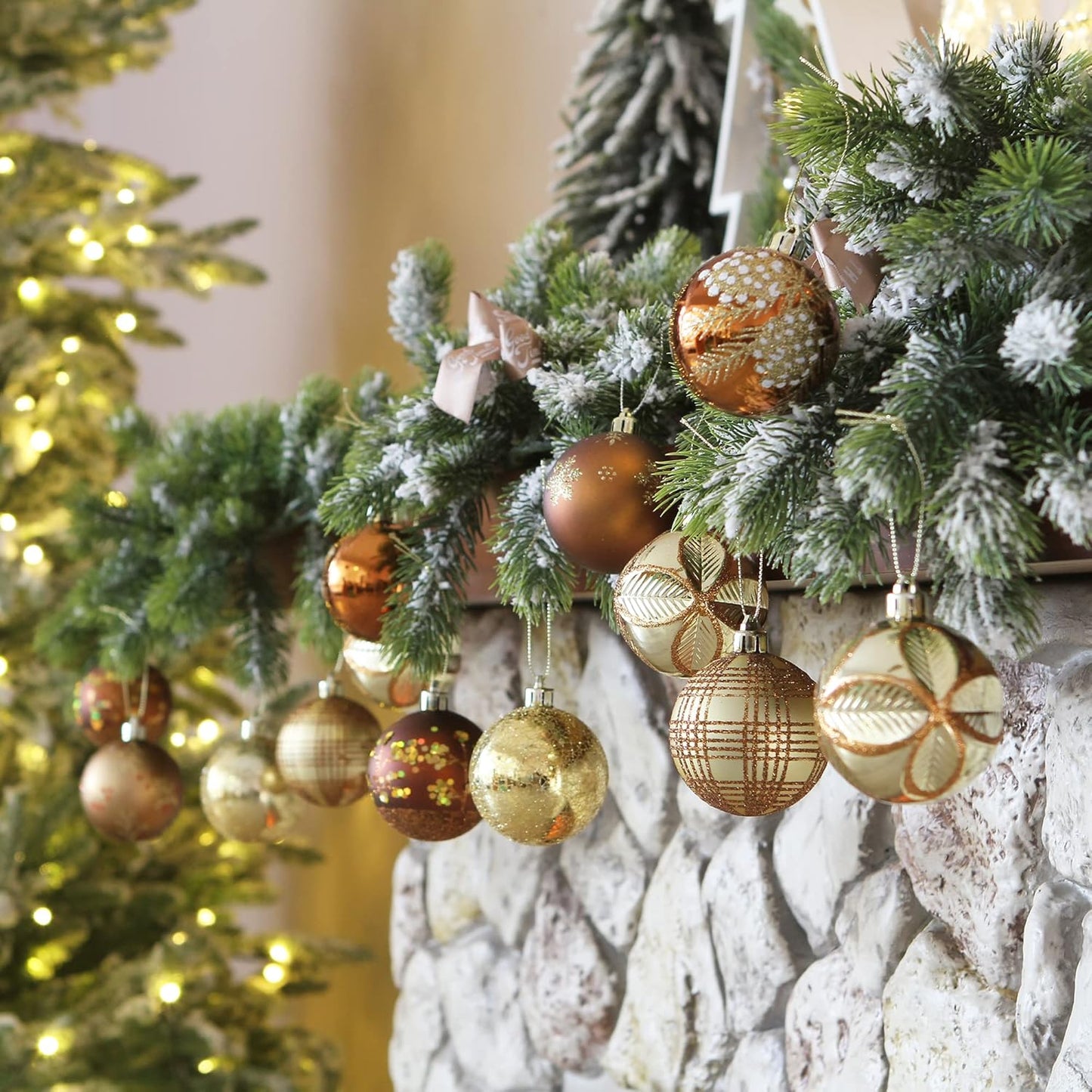 Sea Team 60mm/2.36" Delicate Contrast Color Theme Painting & Glittering Christmas Tree Pendants Decorative Hanging Christmas Baubles Balls Ornaments Set - 30 Pieces (Bronze & Gold)